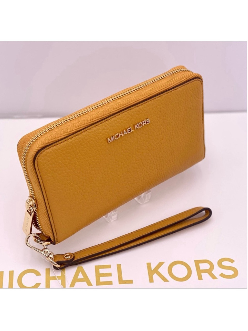 Michael Kors Jet Set Travel Large Flat Zip MF Phone Case Wristlet Wallet - Picture 3 of 9